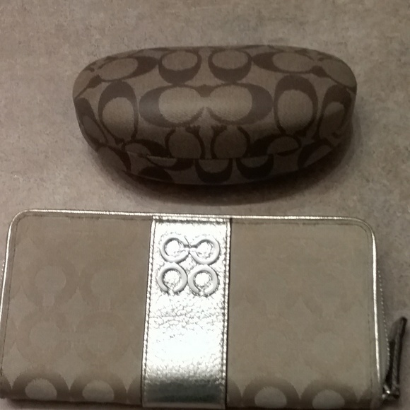 Coach Accessories - Coach bundle long wallet & sunglass case used